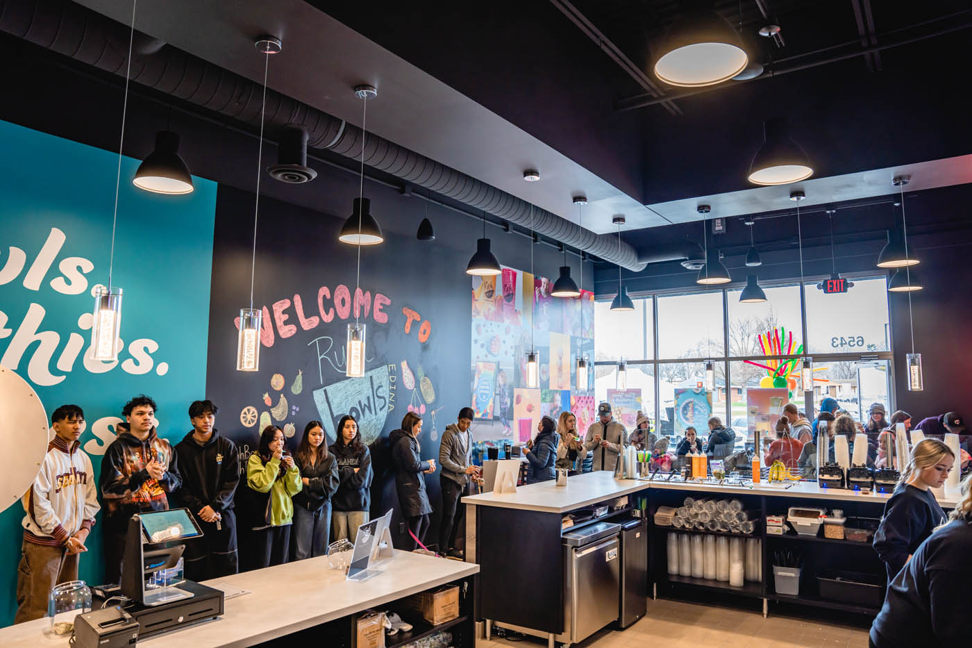 Bring your friends and family to Rush Bowls, a trendy franchise for sale!